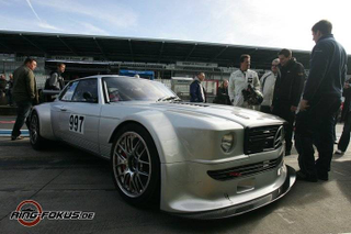 Illustration for article titled Super strange but super cool: Mercedes 450 SL Ringtool.